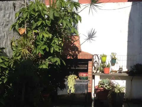 Casa en Alquiler en Lanús, $ 1.700.000
