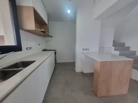 Casa Duplex en venta Cantegril 3 dormitorios