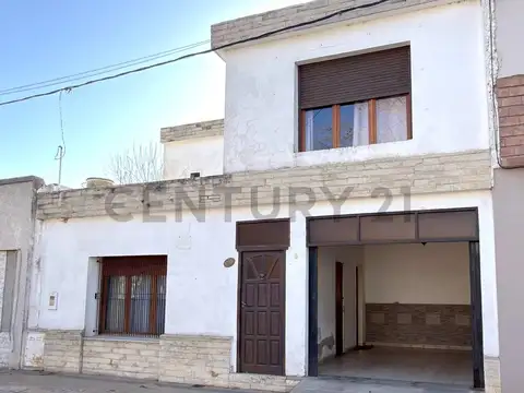 CASA 3 DORMITORIOS ZONA CENTRICA VENADO TUERTO