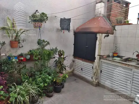 Depto Tipo Casa en Venta con 1 cocheras