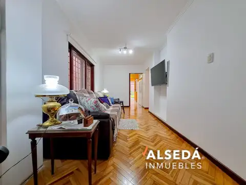 Casa 4 ambientes con 3 baños