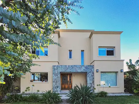 Casa en  venta en Haras de Santa Maria Escobar