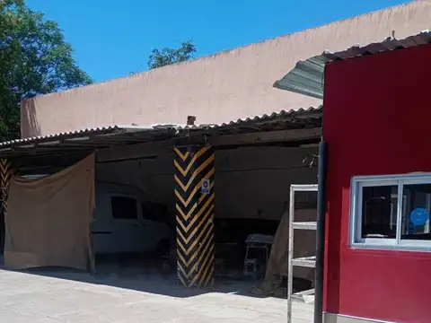 9 de julio 2200, Piso 0