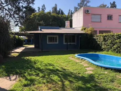Casa en Venta con 3 cocheras