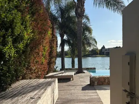 Casa  en Venta en Santa Barbara, Tigre, G.B.A. Zona Norte