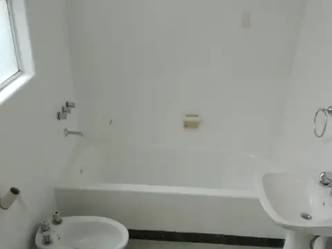 2 AMB LAVALLE 1943 2ª CON BALCON (BARRIO: CONGRESO)