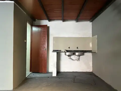 ALQUILER LOCAL COMERCIAL RECICLADO - AGUADA