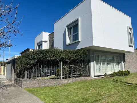 Saavedra Esquina Sicilia