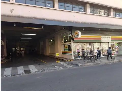 Cochera en Venta en el Centro