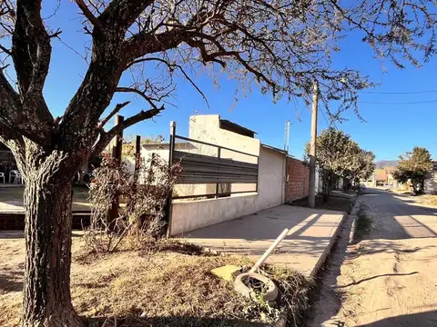 Zona Sur. B° El Porvenir. Mza A. Casa 100