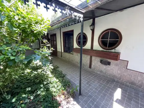 Casa 6 ambientes con 3 baños