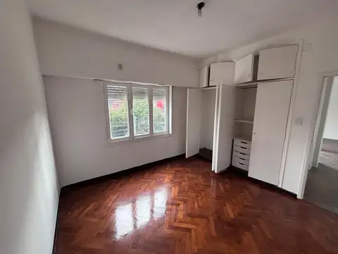 Depto Tipo Casa en Alquiler 40 años