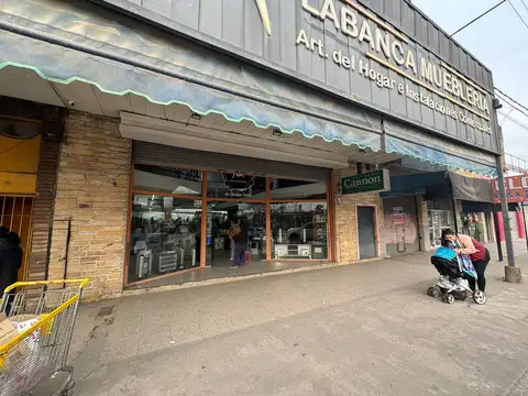 Amplio Local en Alquiler