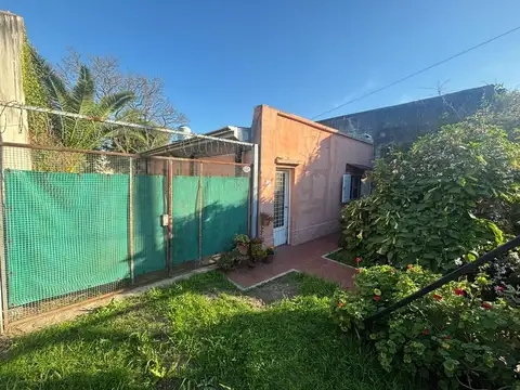 CASA 4 AMBIENTES EN VENTA LLAVALLOL