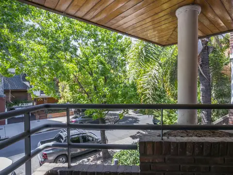 Casa en Venta con 4 cocheras