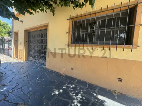 Casa en venta 4 ambientes, Lanús Oeste