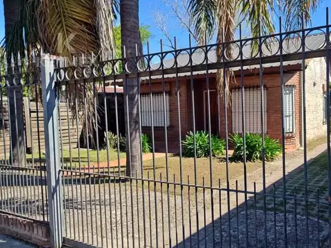 Casa en Venta - Barrio Peruzzotti - Pilar