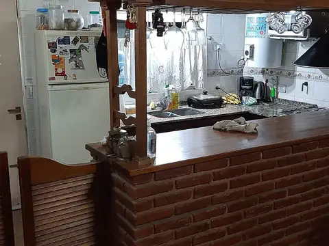 Casa 3 ambientes con 1 baño