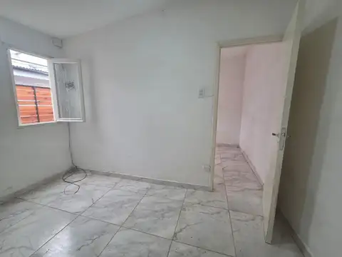 Depto Tipo Casa 2 ambientes con 1 baño