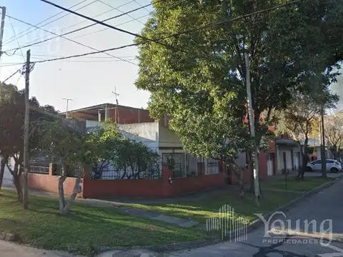 Casa en Venta 3 ambientes con cochera en Wilde