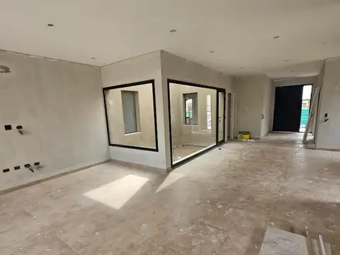 Casa en Venta al Oeste