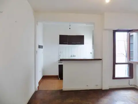 2 AMB TERCER PISO POR ESCALERA SE VENDE ALQUILADO