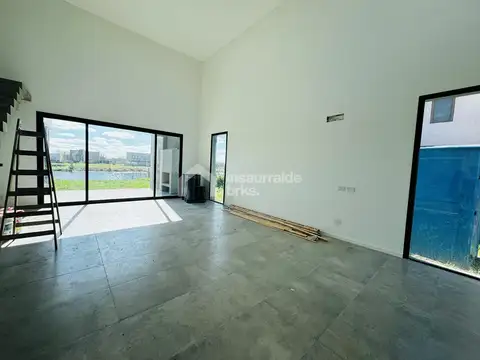 Casa 5 ambientes con 2 baños