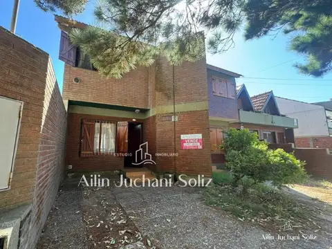 Amplio Dúplex de 4 Ambientes en La Lucila del Mar con todos los Servicios