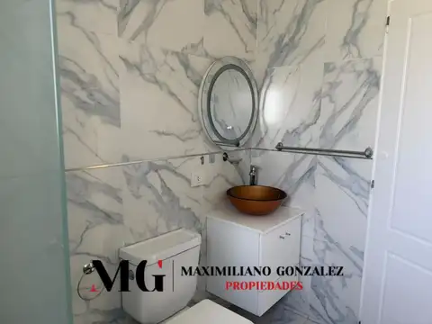Casa 5 ambientes con 3 baños