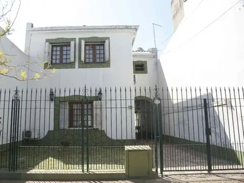 Casa de 4 dormitorios en venta en Ensenada centro