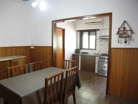 Casa en Venta con 3 cocheras
