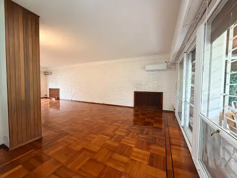 Casa en Alquiler en Martinez | 4 Dormitorios, Jardín, Pileta y Garage Doble