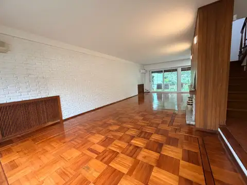 Balcarce 2400