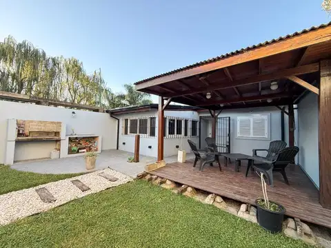 Casa 2 ambientes con 1 baño