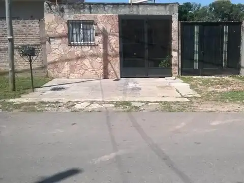 Casa  en Venta ubicado en Ezpeleta, Quilmes, G.B.A. Zona Sur - SVN0467_LP584255_1