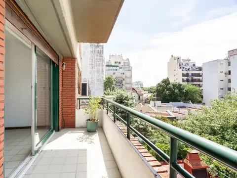 DEPTO SEMIPISO 2 AMB CON COCHERA BALCÓN ASCENSOR