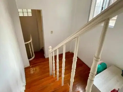 Depto Tipo Casa 4 ambientes con 2 baños