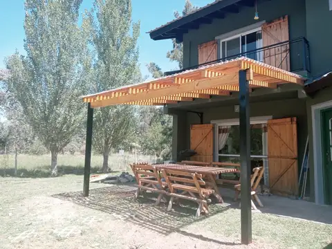 Casa 5 ambientes con 3 baños