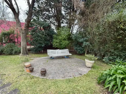 Casa 6 ambientes con 4 baños