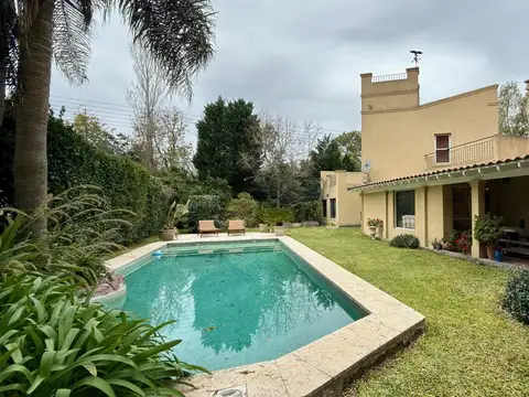 Casa en venta Barrio cerrado Pilar Village, 6 ambientes.
