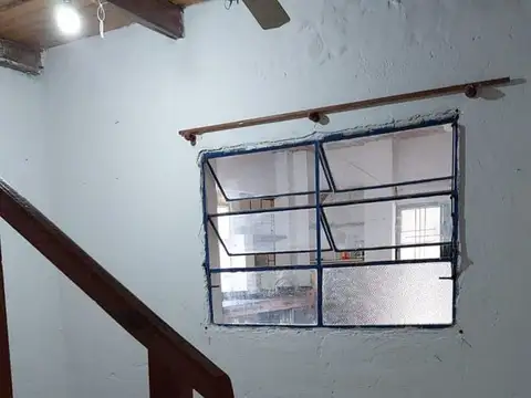 Casa 6 ambientes con 1 baño