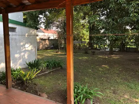 Casa en Venta con 5 cocheras