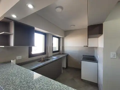Departamento en Alquiler en Sarandi, $ 500.000