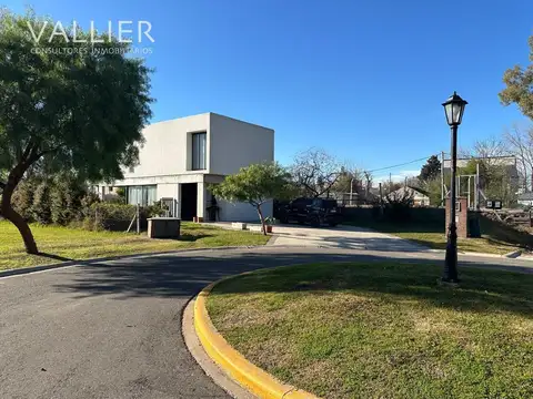 Casa  en Venta en Santa Emilia, Pilar del Este, Pilar