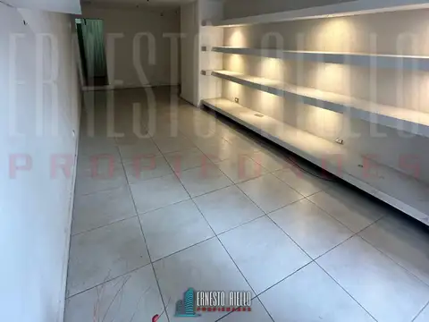 Local en Alquiler Via Púb.