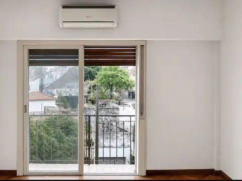 VENTA DPTO 2 AMBIENTES BALCON Y TERRAZA PROPIA