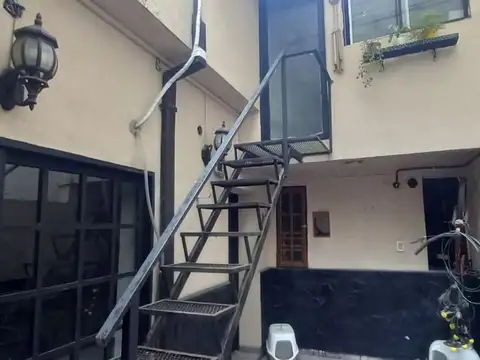 Depto Tipo Casa en Venta en Caballito, USD 180.000