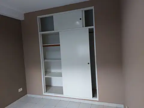 Departamento en Alquiler en Versalles, $ 650.000