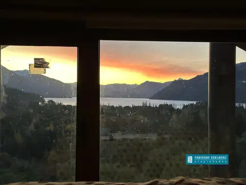 Casa 10 ambientes con 4 baños