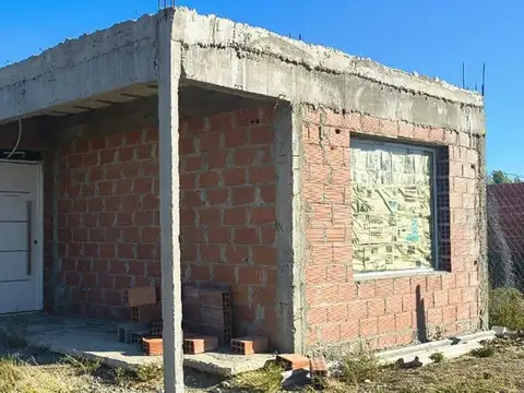 CASA A TERMINAR BELLA VISTA OESTE